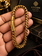 AYUDH JEWELLERS — Twisted Figaro Chain